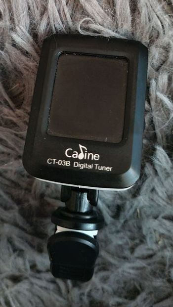 Accordeur guitare,  basse,violon ou autre