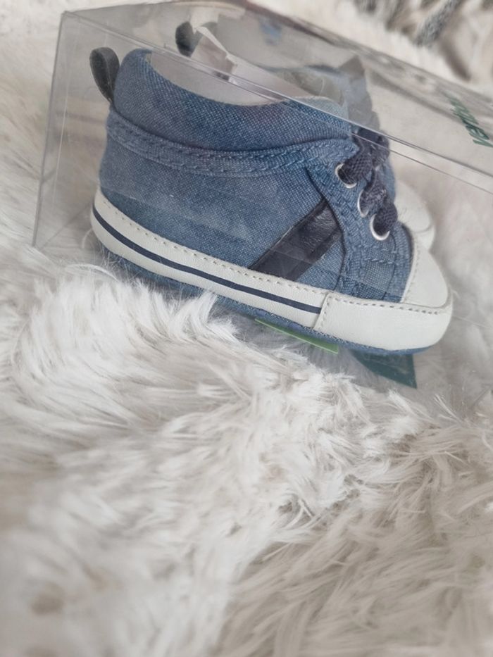 Paire baskets Vertbaudet 6 mois - photo numéro 2