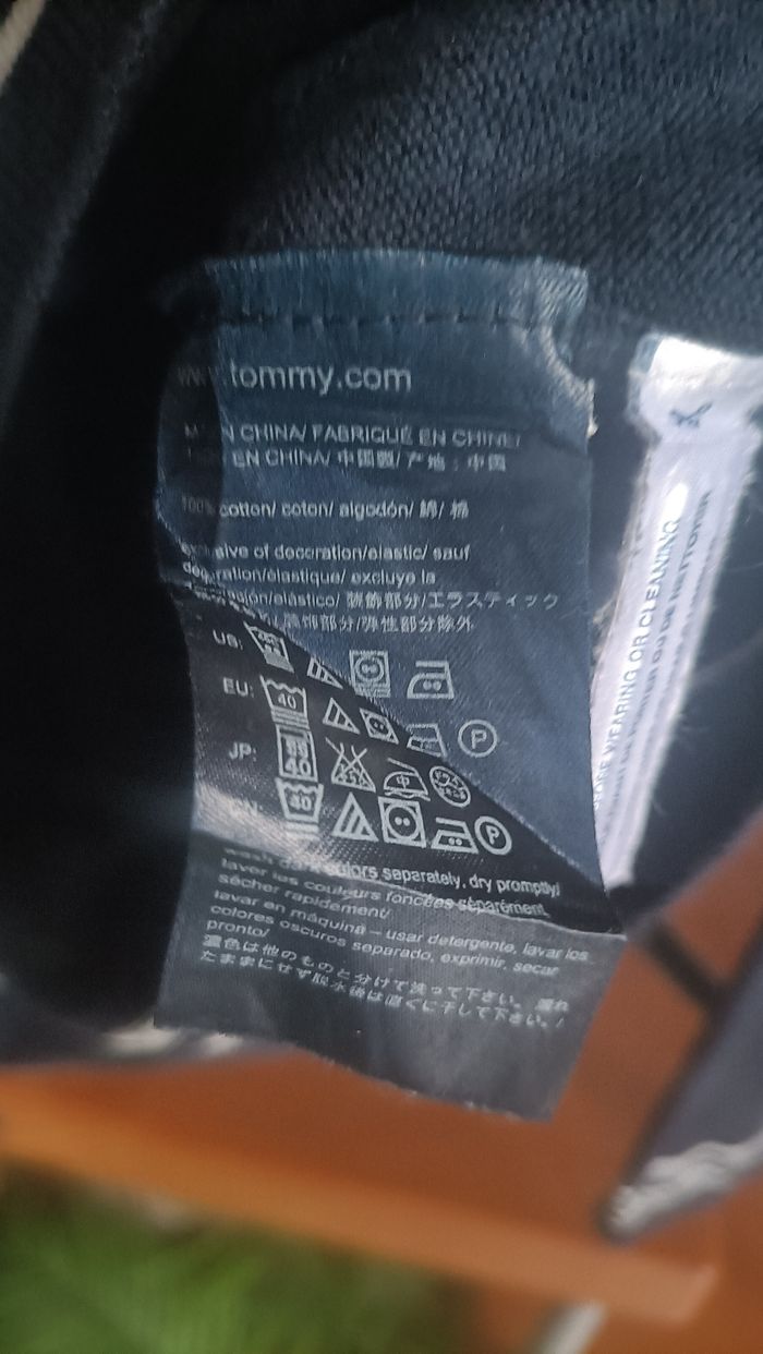 Pull Tommy Hilfiger taille XS - photo numéro 4