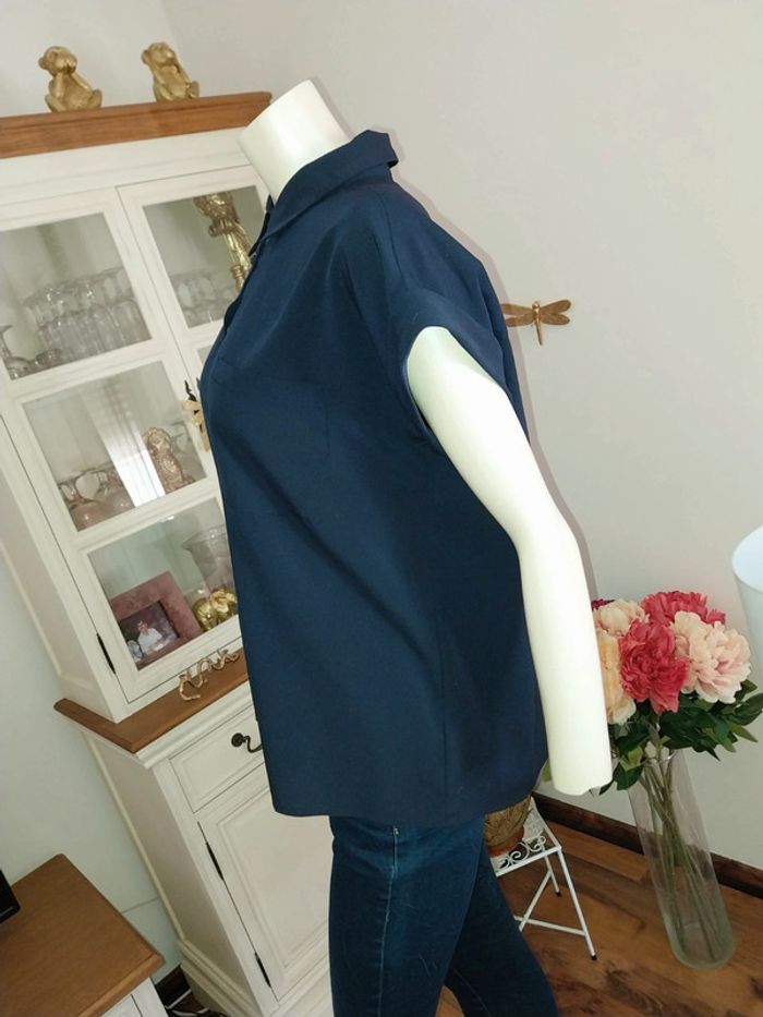 Blouse / chemise/ chemisier manches courtes bleu marine état neuf by Mango - photo numéro 10