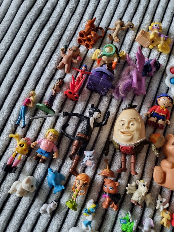 Mélange figurines - photo numéro 3