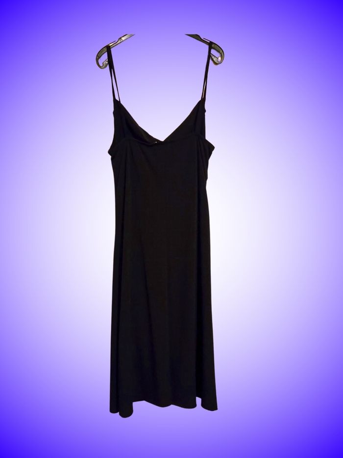 Robe Noire Jennyfer Fluide Bretelles Fines – Col Drapé & Fente Latérale – Très Bon État - photo numéro 2