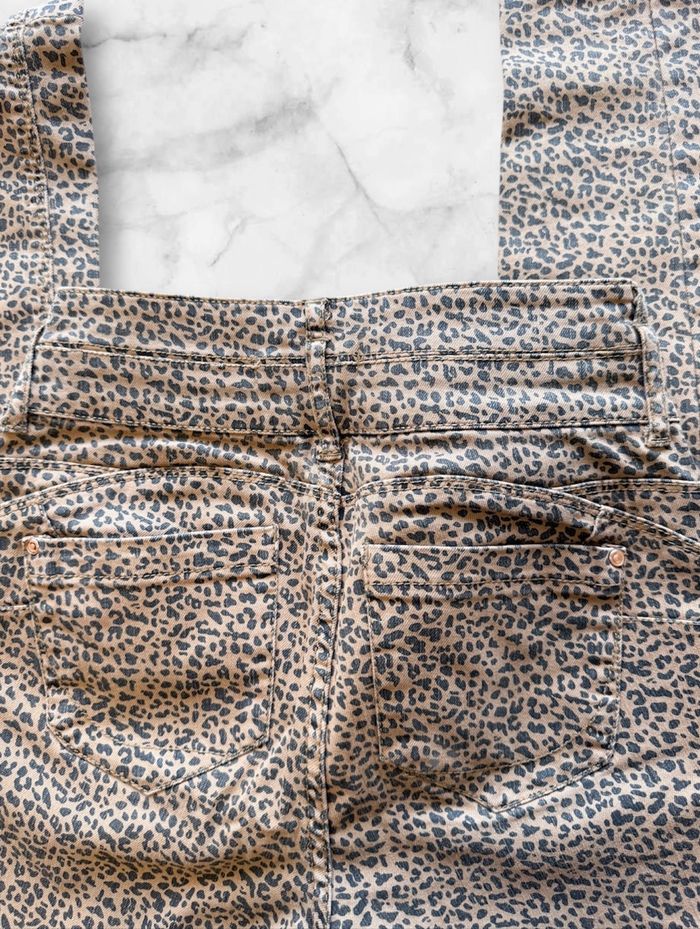 Pantalon luisant marron noir motifs léopard grain de malice taille 34 XS - photo numéro 4