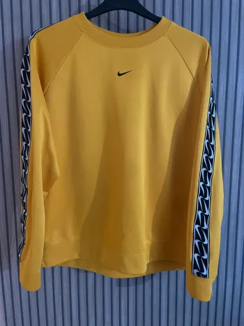 Pull Nike