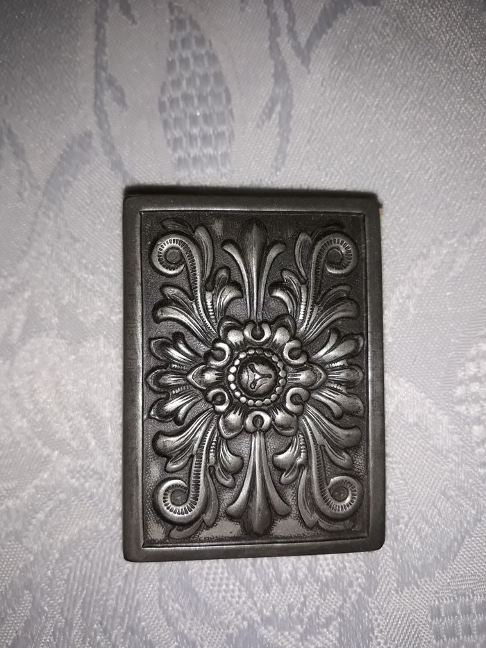 Faby2800 Porte-boîte allumettes vintage en étain norvégien par Astri Holthe