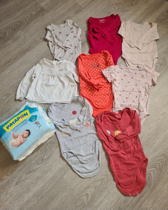 Lot de vêtements bébé fille