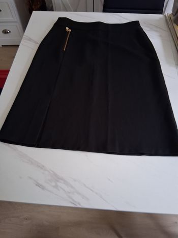 Jupe droite fendu noir " t- 1"