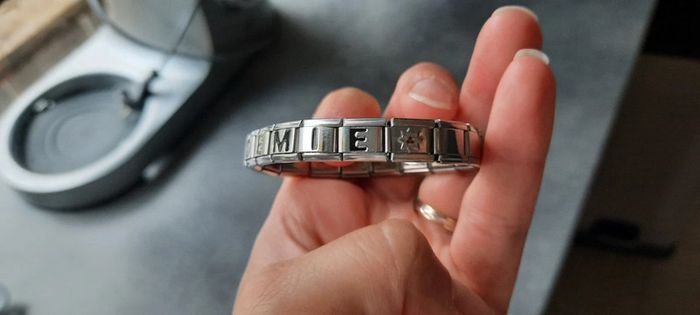 Bracelet prénom noemie - photo numéro 3