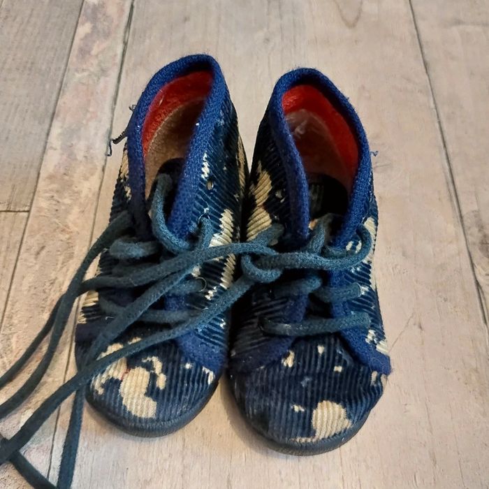 Lot baskets + chaussons taille 21 - photo numéro 6