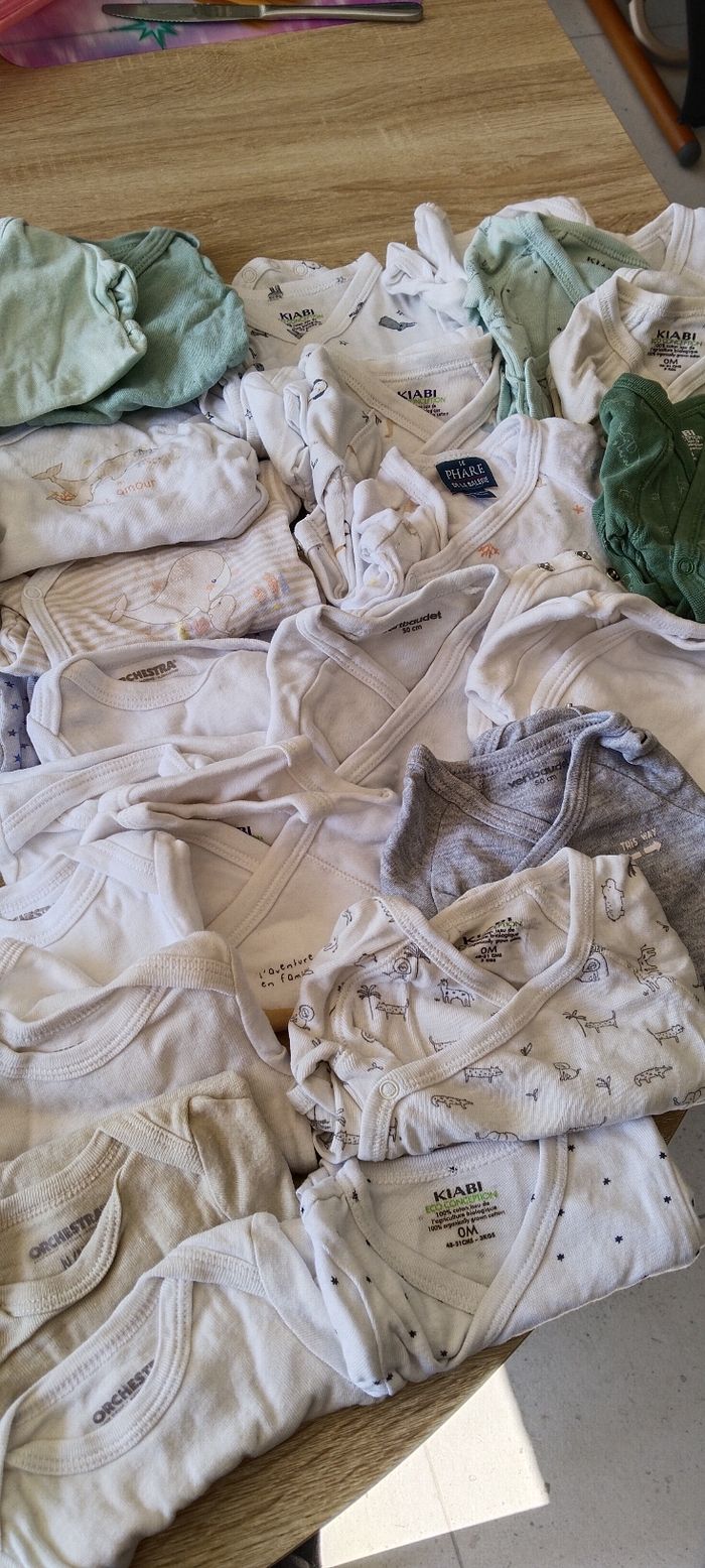 Lot vêtements bébé naissance - photo numéro 4