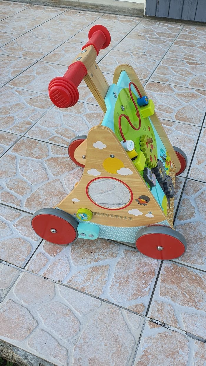 Chariot de marche en bois - photo numéro 3
