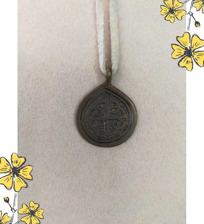 Collier vintage pendentif bronze – style symbolique gravé - photo numéro 4