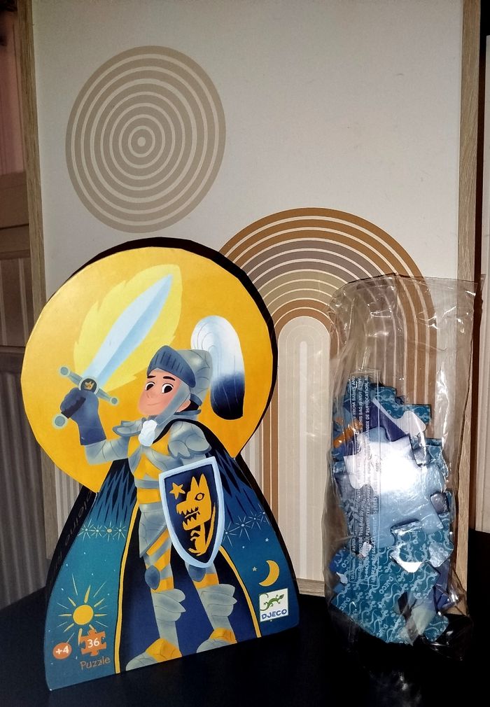 🧩Dejco Puzzle Chevalier de la  pleine Lune 36 pièces  Neuf