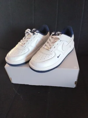 Baskets Nike Force