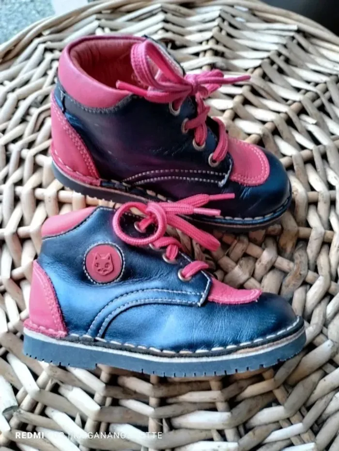 🖤 Clarks Montantes Intégral Cuir – Pointure 23 – Peu Portées – Très Bon État - photo numéro 4