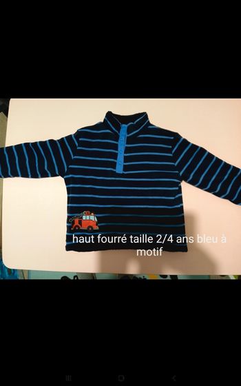 Haut manche longue fourré bleu marine rayé