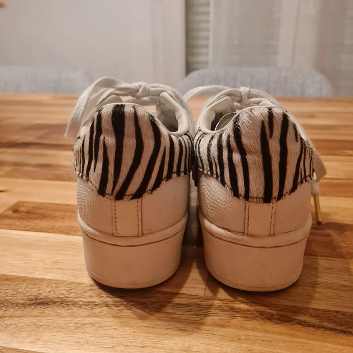 Superstar blanche zébrée 🦓 - photo numéro 8