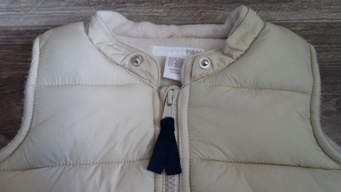 doudoune sans manches H&M taille 9/12 mois - photo numéro 3