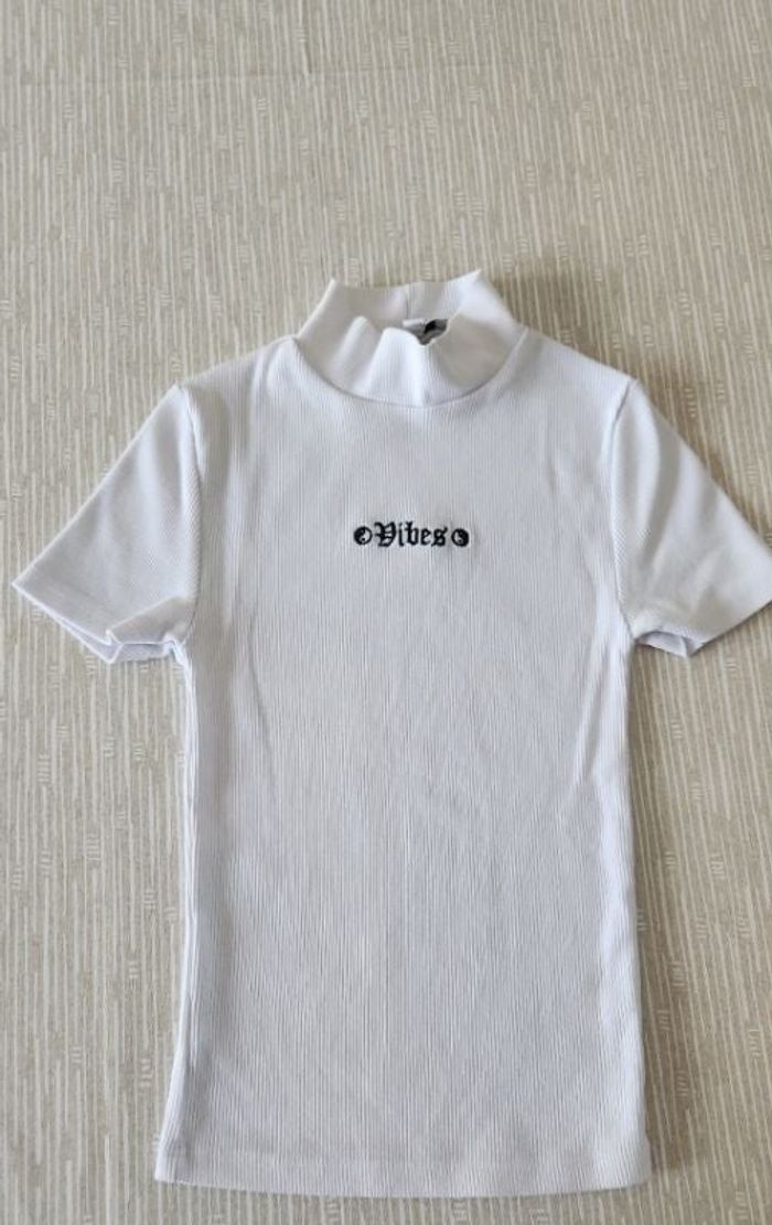 Tee-shirt blanc à col rond