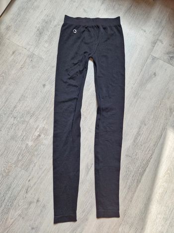 Legging Morgan noir Etiquette de taille coupée mais convient à un 34