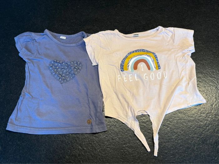 Lot de deux tshirts Zeeman taille 98/104 cm