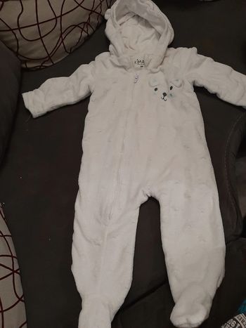 Combinaison chaude 9 mois neuve