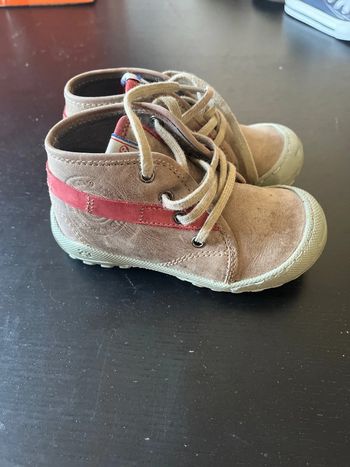 Chaussures de marche Mod 8 bon état 23