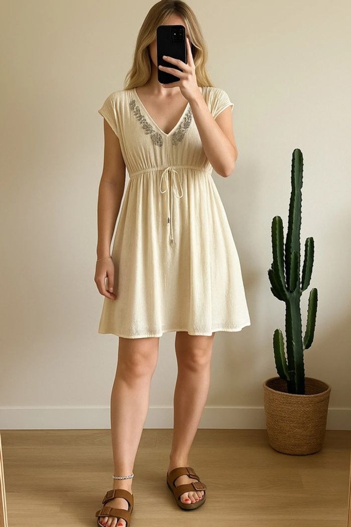 Robe d’été plumetis blanc crème détails sequins Zara taille M