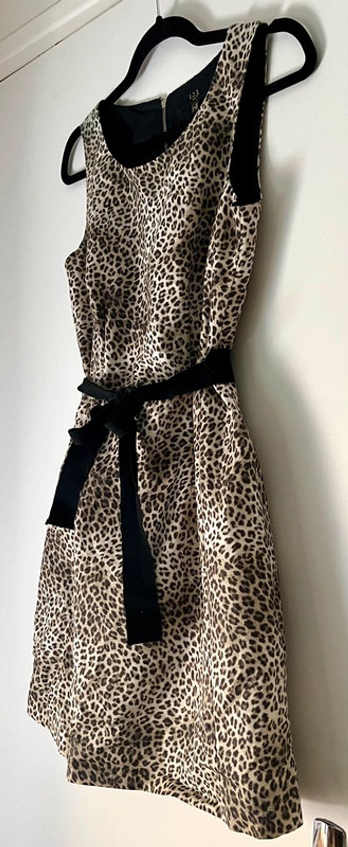 Robe sans manches léopard Taille 36 - photo numéro 5