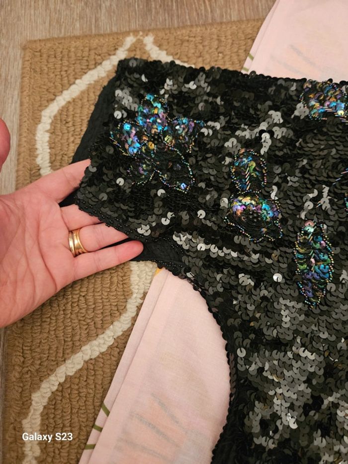 Haut pailleté - photo numéro 5