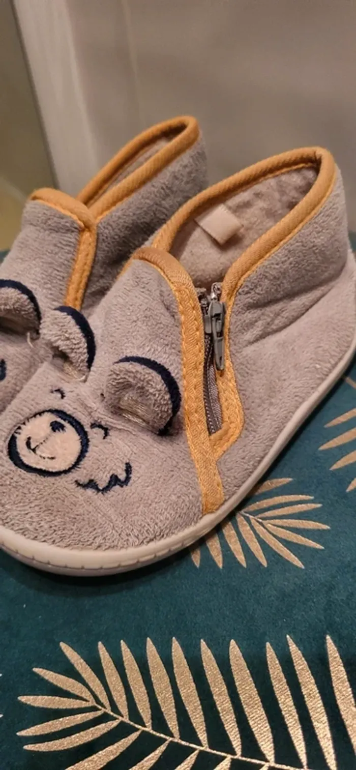 Chaussons taille 23 - photo numéro 3