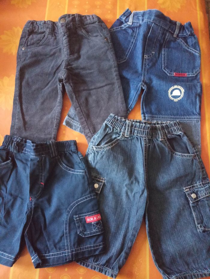 Lot de 3 PANTALONS + 1 SHORT garçons en taille 6 mois