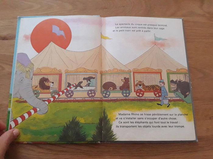 Livre Dumbo héros du cirque - photo numéro 4