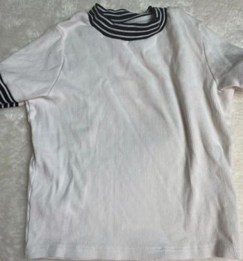 T-shirt court / top