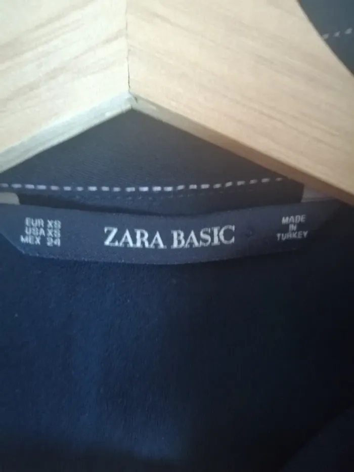 Robe Zara noir et blanche à gros boutons - photo numéro 8