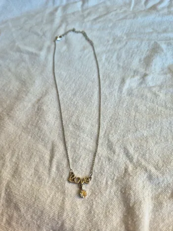 Collier argenté love