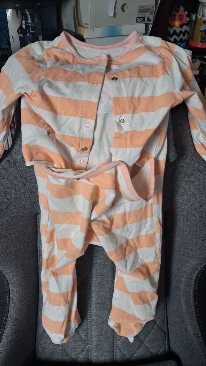 Lot pyjamas 18 mois - photo numéro 3