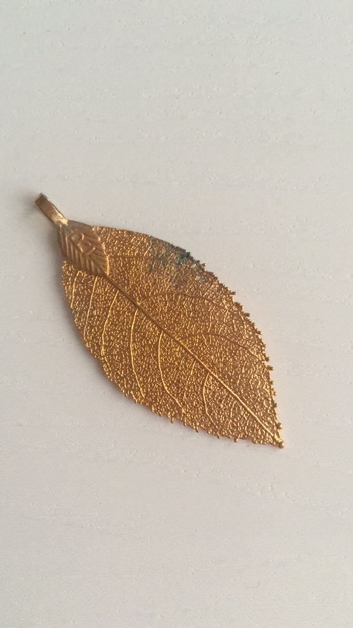 Pendentif feuille dorée à l’or - photo numéro 3