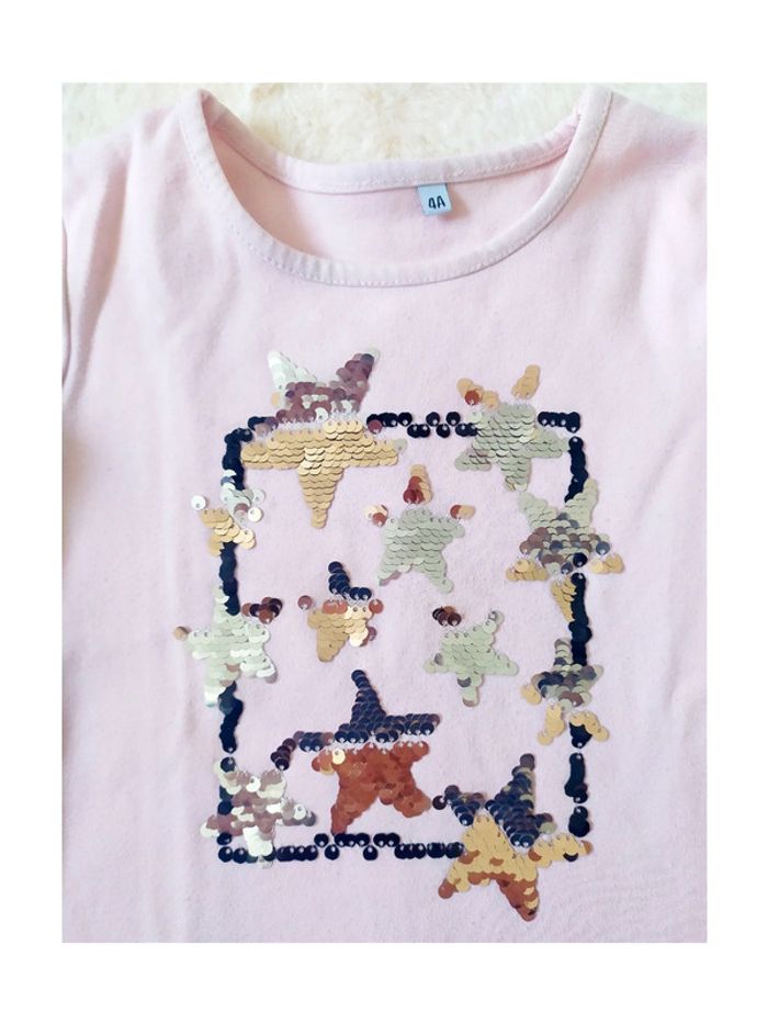 Tee-shirt enfant fille avec étoiles en sequins - photo numéro 3