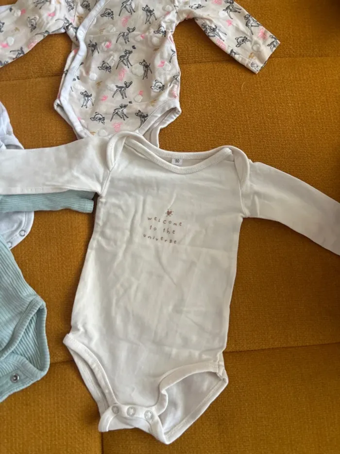 Lot de 4 bodies 1 mois - photo numéro 2