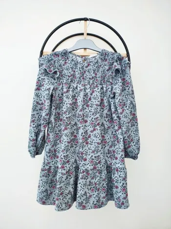 7-8 ans robe étiquette coupée