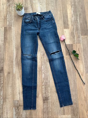 - Jeans le temps des cerises  - Taille 26 / 36 - Très bon état