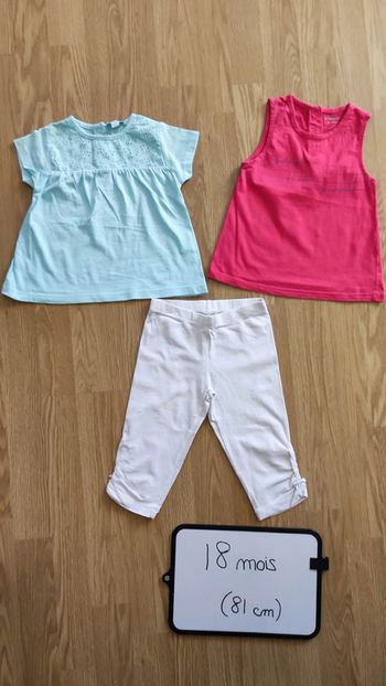 2 t-shirts + legging blanc taille 18 mois