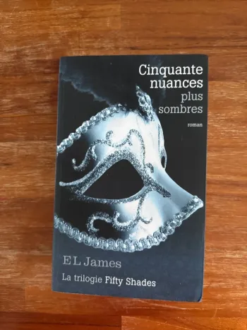 Livre Cinquante nuances plus sombre