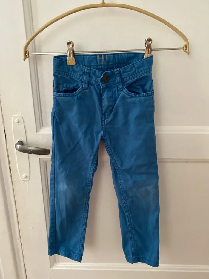 Pantalon et t-shirt - photo numéro 4