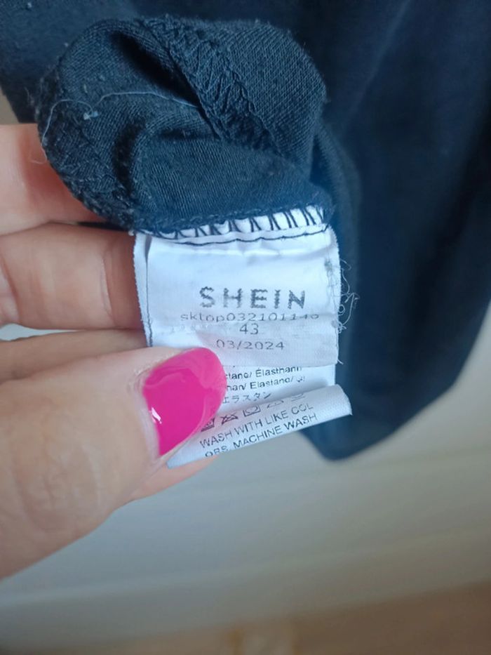 T-shirt shein imprimé Disney Taille3/4 ans - photo numéro 5