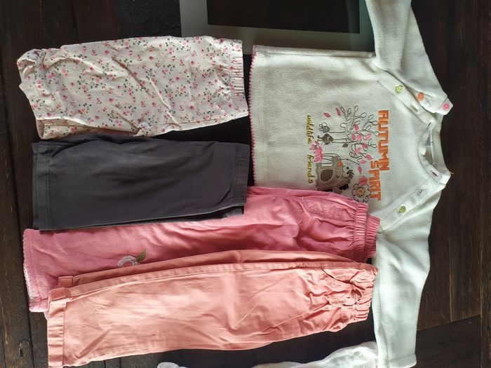 Gros lot 14 vêtements fille 2 ans + chaussettes - photo numéro 7