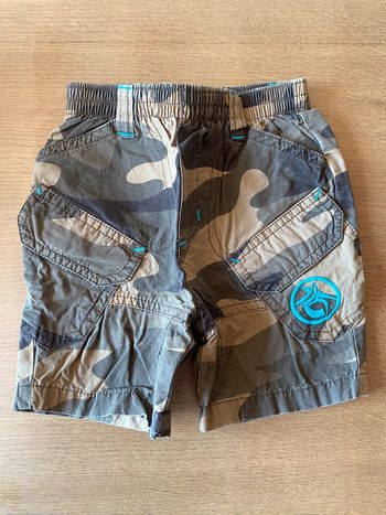 Short militaire