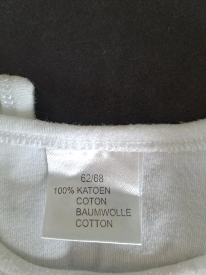 lot 3 bodies sans manches 3-6 mois - photo numéro 2