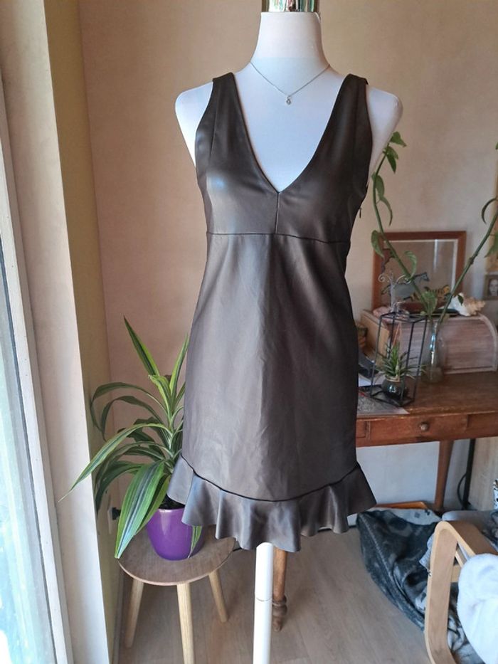 Robe simili Décolleté